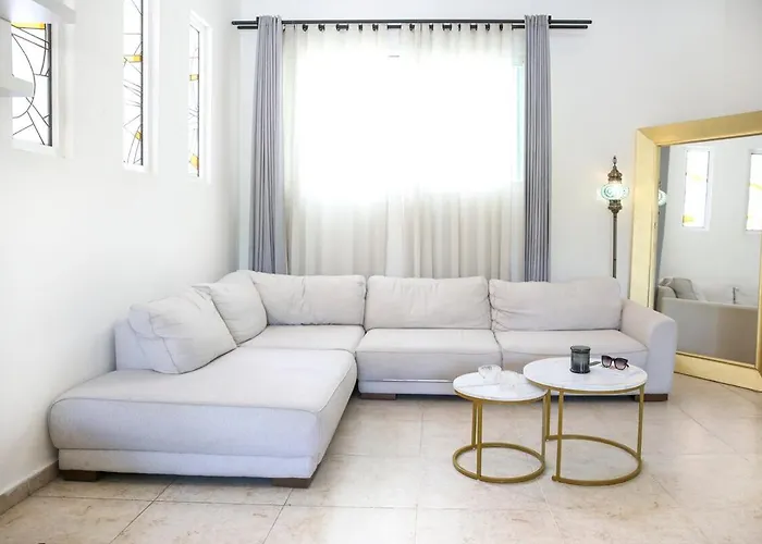 Oasis Private Pool And Cinema Villa *